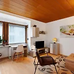 Eva Maria Apartman *